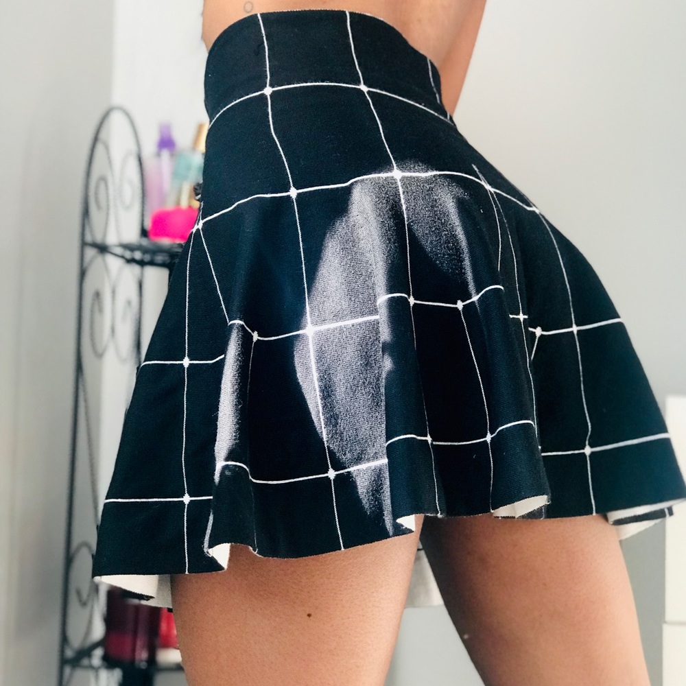 HESPERUS black and white plaid skirt